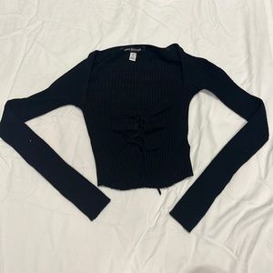 BRAND NEW URBAN OUTFITTERS SWEATER TOP